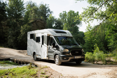 Benimar low profile along a river