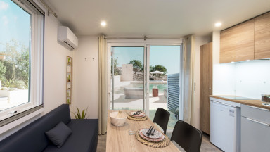 BHI_COMFORT_SELENIA_CUCINA_BAY_1C1B_SOGGIORNO_2025